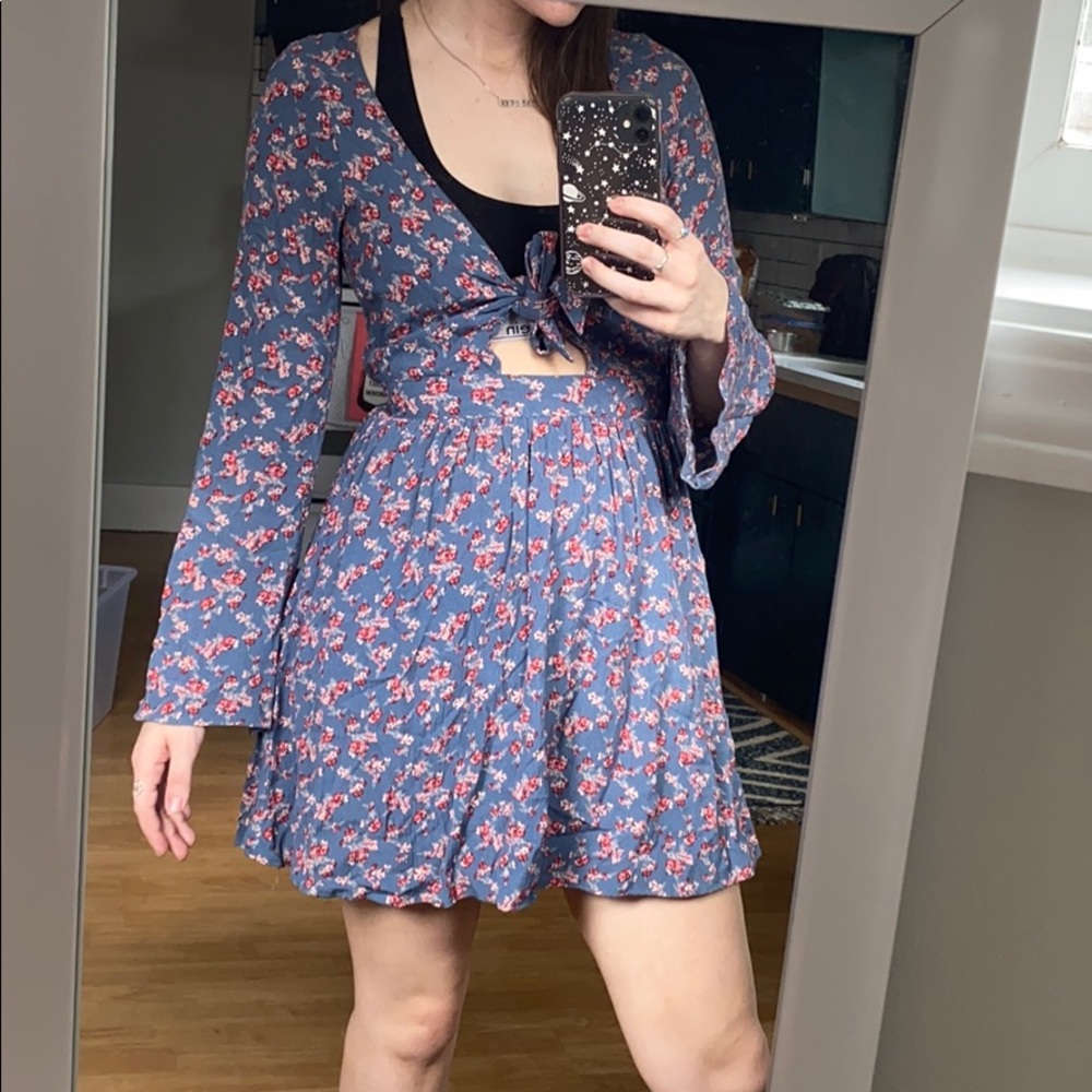 American Eagle Floral Tie Front Dress
